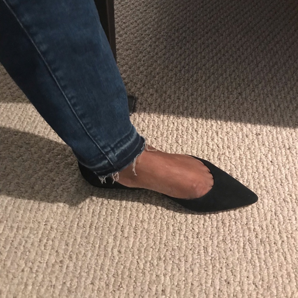 Gently used suede Sam Edelman flats.